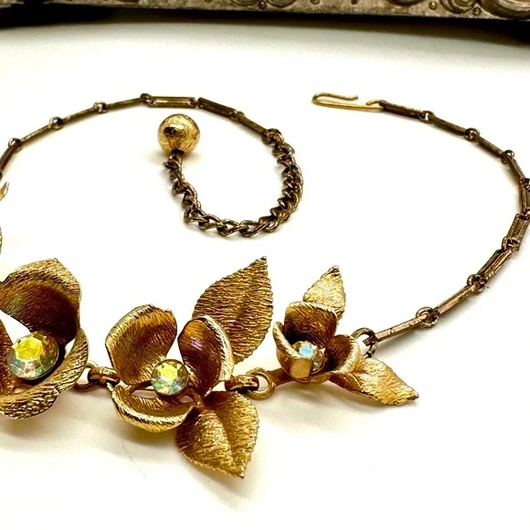 Vintage Deco Rhinestone Flower Statement Necklace - Picture 9 of 17
